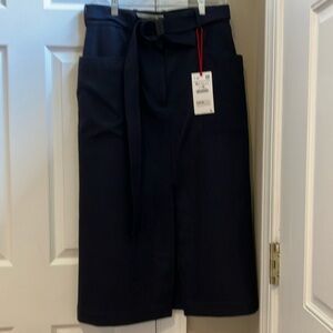 Zara wool-blend midi skirt in navy, size Medium, NWT